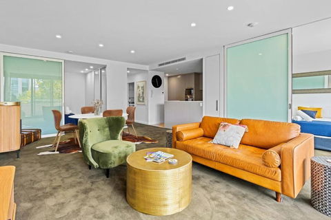 Apartment On Honeysuckle - Accommodation Sunshine Coast 2