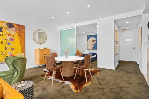 Apartment On Honeysuckle - Accommodation Sunshine Coast 4