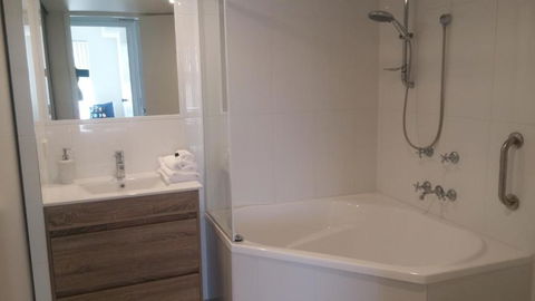 Apollo Luxury Apartments - Accommodation Sunshine Coast 1