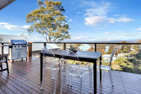 Aqua La Vista - 4 Bedroom Pet Friendly House - Accommodation Sunshine Coast 1