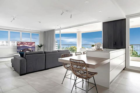 Aquarius Luxury Apartment - Accommodation Sunshine Coast 2