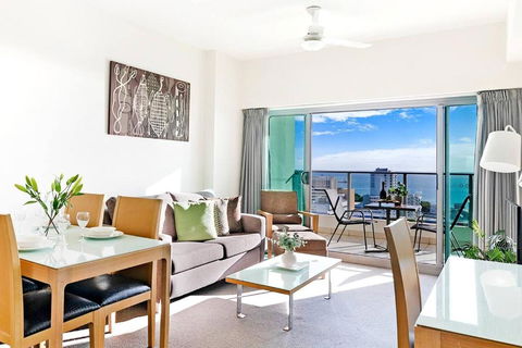 Arafura Suites - Dual-Studio Resort-style Getaway - Accommodation Sunshine Coast 0