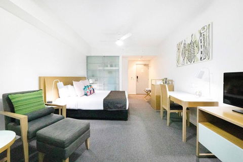 Arafura Suites - Dual-Studio Resort-style Getaway - Accommodation Sunshine Coast 4