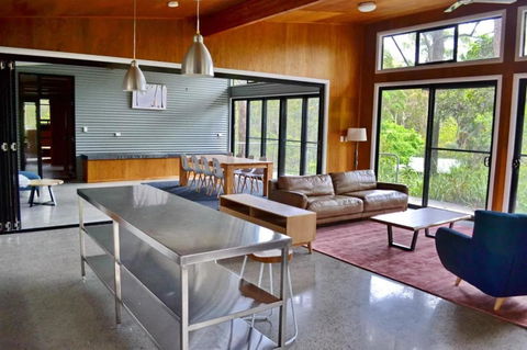 Aranakie- 7 Grey Street Arakoon - Full Linen Provided - Accommodation Sunshine Coast 0