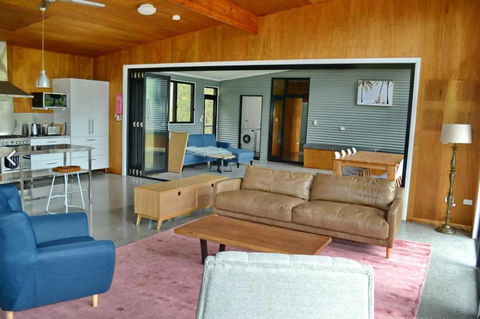 Aranakie- 7 Grey Street Arakoon - Full Linen Provided - Accommodation Sunshine Coast 2