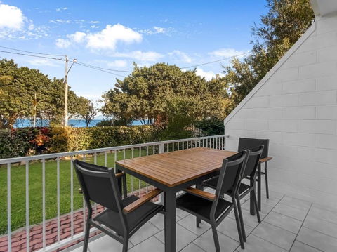 Arcadia Beach Unit 1 - Accommodation Sunshine Coast 0