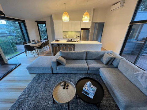 Architect Designed 4 Bedroom With Ocean Views From Every Room - Accommodation Sunshine Coast 4
