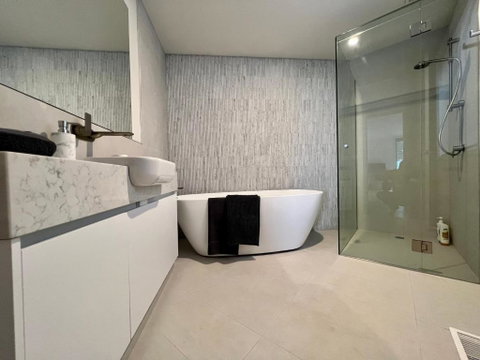 Architect Designed 4 Bedroom With Ocean Views From Every Room - Accommodation Sunshine Coast 3