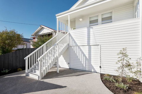 Architectural Brilliance - Sandy Bay - Accommodation Sunshine Coast 0