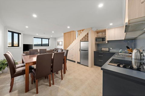 Arlberg 6 - Accommodation Sunshine Coast 0