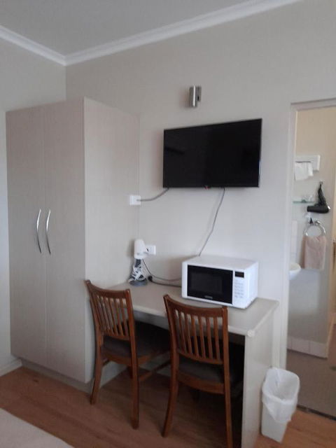 Aromet Motor Inn - Accommodation Sunshine Coast 2
