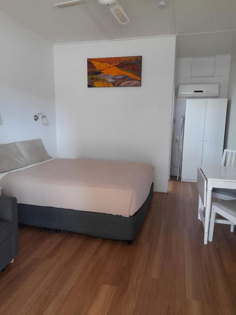 Aromet Motor Inn - Accommodation Sunshine Coast 0