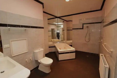 Art House On The Park - Accommodation Sunshine Coast 2