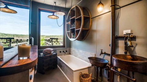 Artists Former Residence - Accommodation Sunshine Coast 3