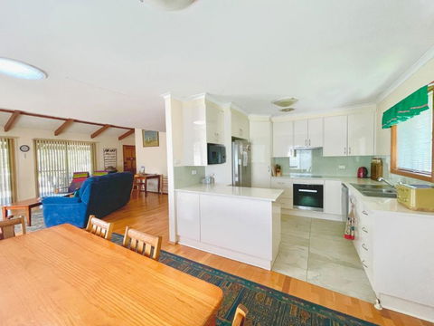 Ashgrove - Accommodation Sunshine Coast 0