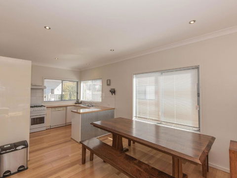 Aspect 1 8a Poley Cow Lane - Accommodation Sunshine Coast 3