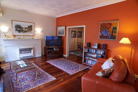 Asrama Albany - Accommodation Sunshine Coast 0