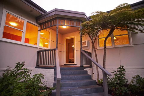 Asrama Albany - Accommodation Sunshine Coast 2