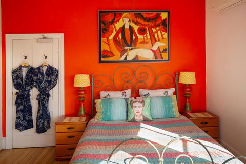 Assemblage Boutique Art B & B - Accommodation Sunshine Coast 3
