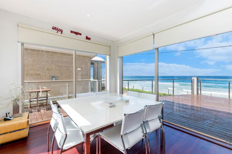 Auldys - Accommodation Sunshine Coast 2