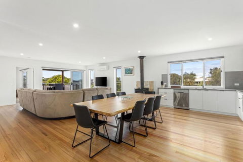 Aurora - Accommodation Sunshine Coast 4