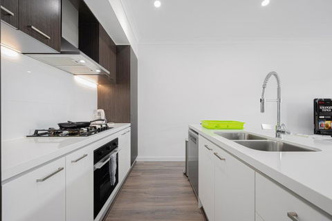 Austral Warm 4br House With Parking&WiFi - Accommodation Sunshine Coast 4