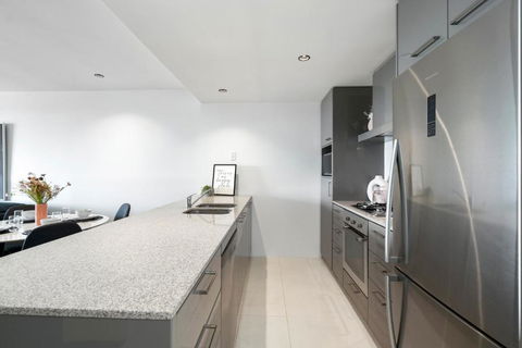 Avalon Apartments - Self Contained Apartments - Wow Stay - Accommodation Sunshine Coast 1