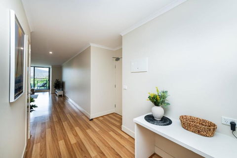 Avenue 16 - Accommodation Sunshine Coast 2
