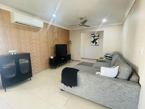 Avoca House - Accommodation Sunshine Coast 0