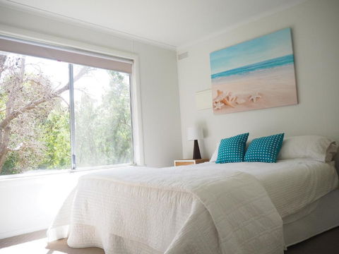 At The Beach - Accommodation Sunshine Coast 4
