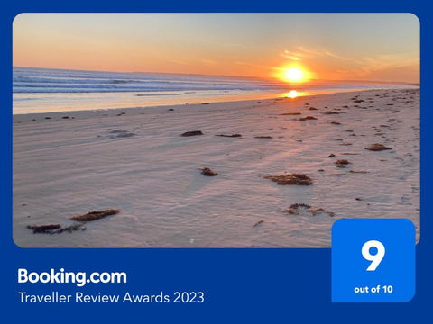 At The Beach - Accommodation Sunshine Coast 2