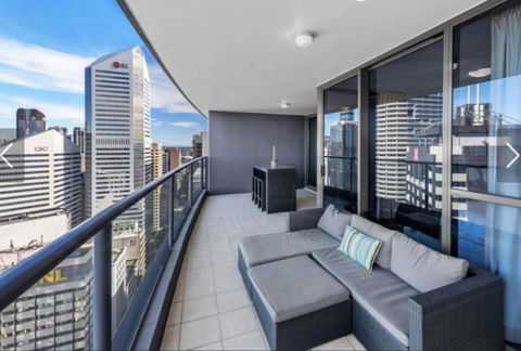 AU1 - Aurora Skyscraper CBD For Business Or Pleasure - Accommodation Sunshine Coast 4