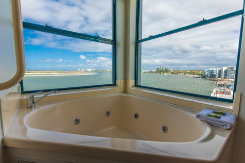 La Promenade - Accommodation Sunshine Coast 36