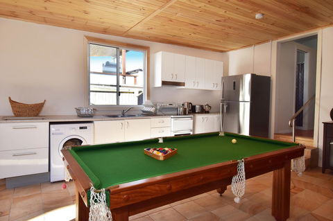 Absolute Waterfront - Accommodation Sunshine Coast 1