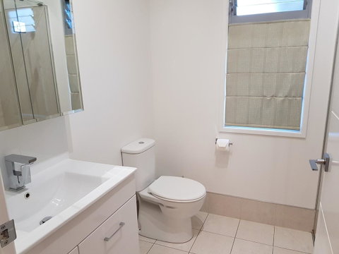 Bee-Haven Cottage - Accommodation Sunshine Coast 9