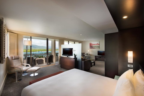 Hilton Cairns - Accommodation Sunshine Coast 15