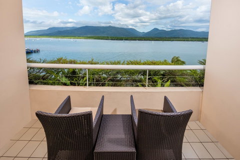 Hilton Cairns - Accommodation Sunshine Coast 29