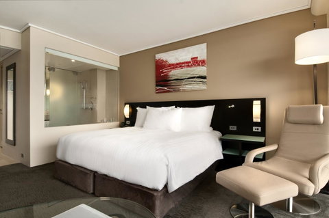 Hilton Cairns - Accommodation Sunshine Coast 34