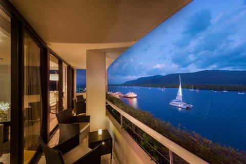 Hilton Cairns - Accommodation Sunshine Coast 20