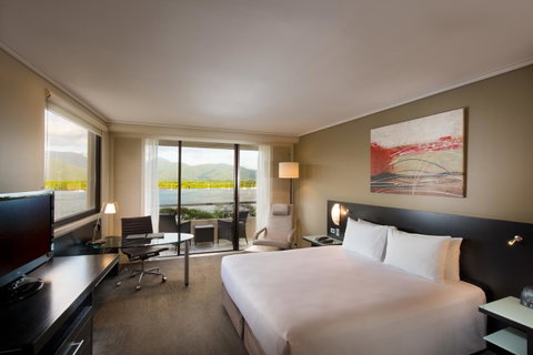 Hilton Cairns - Accommodation Sunshine Coast 7