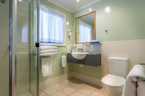 Eastgate On The Range Motel - Accommodation Sunshine Coast 2