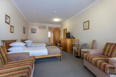 Eastgate On The Range Motel - Accommodation Sunshine Coast 6