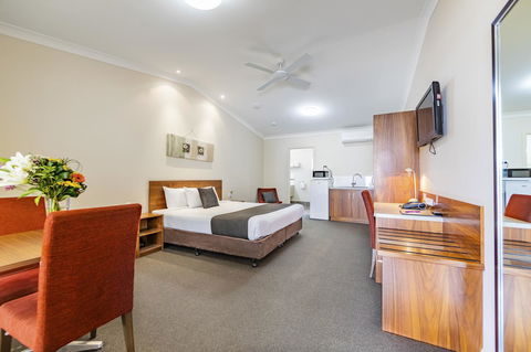 Roma Explorers Inn - Accommodation Sunshine Coast 1