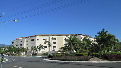 Edge Apartments Cairns - Accommodation Sunshine Coast 14