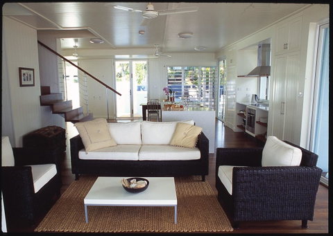 The Pines At Oak Beach - Accommodation Sunshine Coast 2