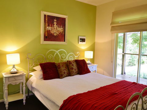 Apple Tree Cottage Montville - Accommodation Sunshine Coast 18