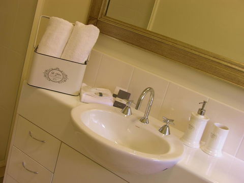 Apple Tree Cottage Montville - Accommodation Sunshine Coast 19