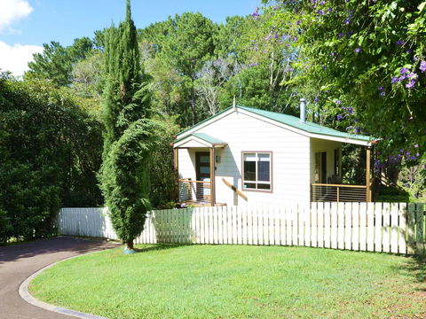 Apple Tree Cottage Montville - Accommodation Sunshine Coast 15