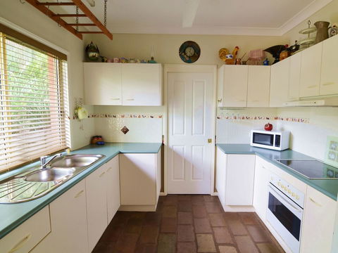 Apple Tree Cottage Montville - Accommodation Sunshine Coast 6
