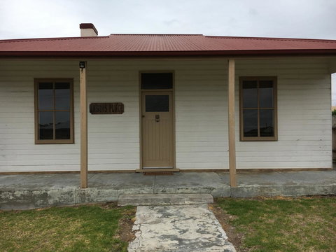 Jasons Place - Accommodation Sunshine Coast 0
